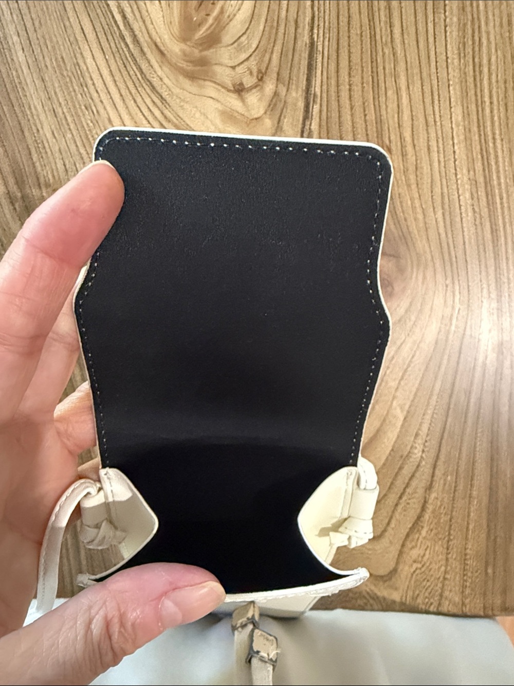Celine White Leather Crossbody Phone Pouch with Logo - Picture 4 of 9